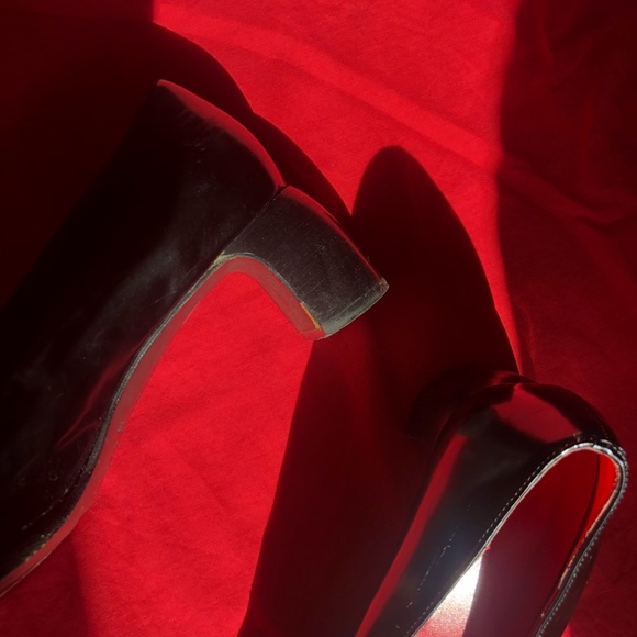 Beautiful Ann Taylor Shoes - Picture 2 of 4